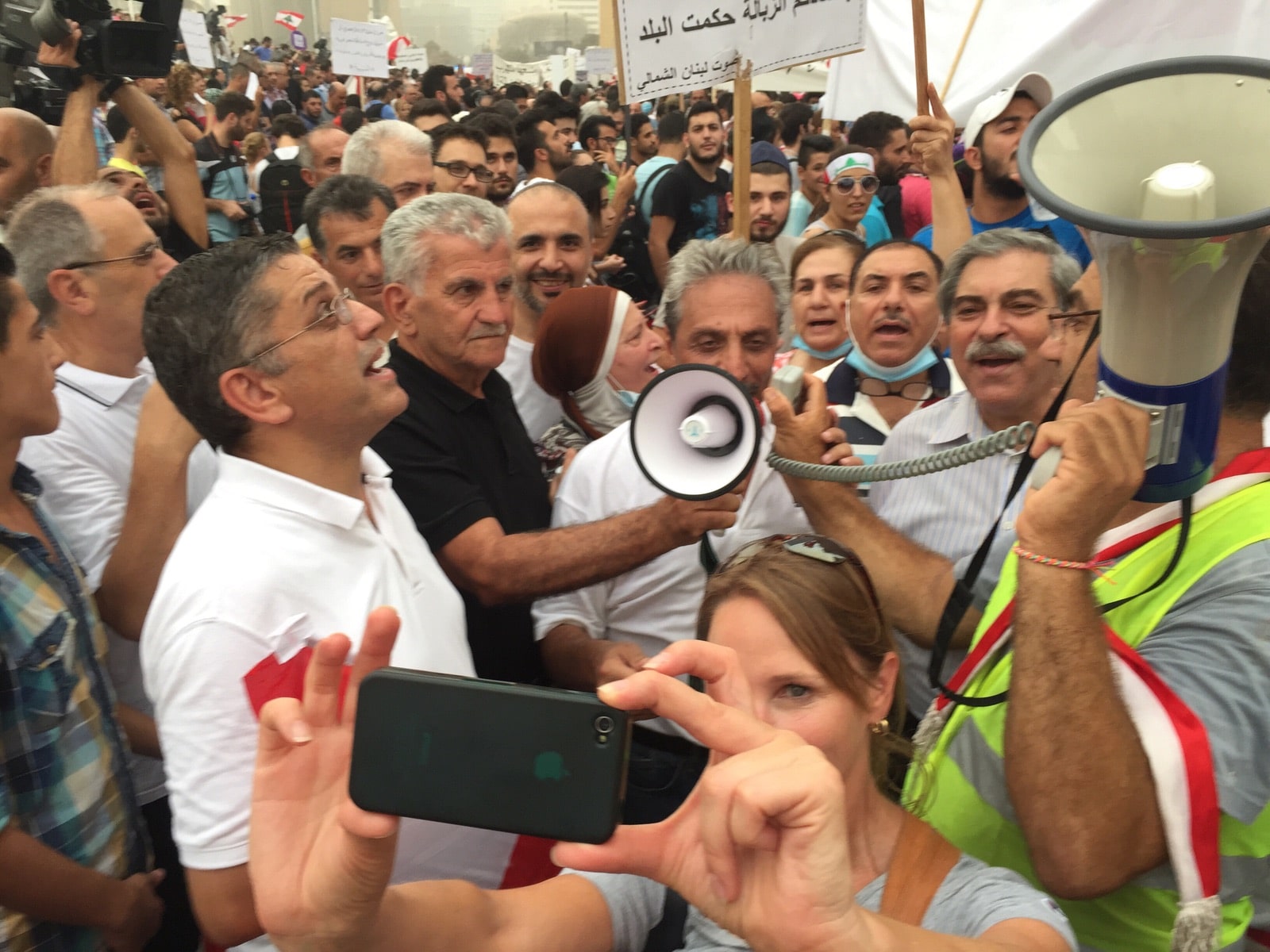 رئيس جمعية بوزار يهتف في مظاهرة ضد ثقافة  الفساد