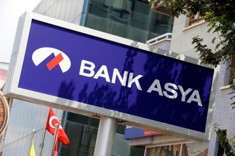 بعد المحاولة الإنقلابية قامت حكومة إردوغان بتجميد نشاطات "بنك آسيا" المقرّب من "غولن".