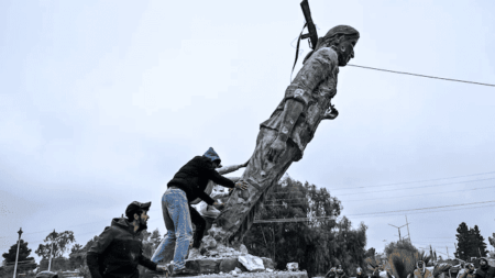 أحمد الشرع هزم الأكراد “بفضل” تخلّي الولايات المتحدة عنهم