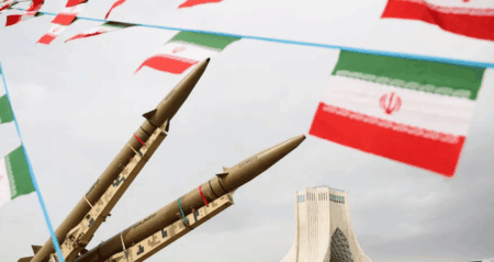 مصادر: غلاة المحافظين في إيران يريدون “القنبلة” الآن