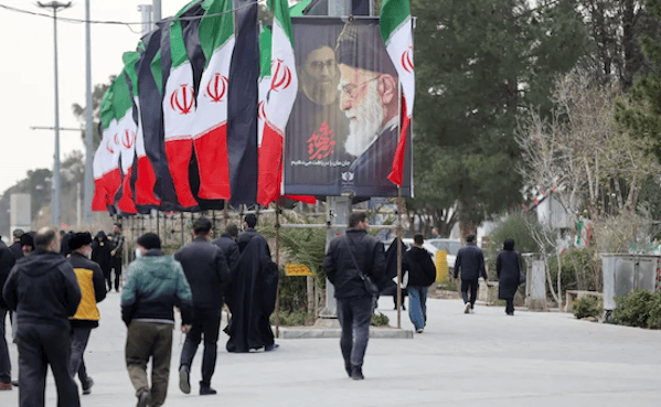 مع احتمال انتهاء الحرب: إرضاء الشعب الغاضب التحدي الأكبر لقادة إيران