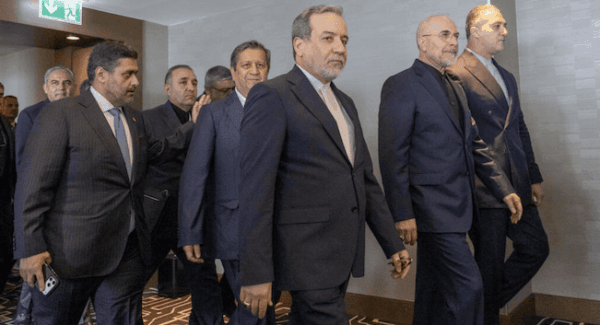 إيران: “التصدع” يهدّد الجبهة الداخلية