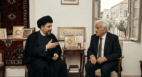 حين خطب العلماني المسيحي الى جانب الامام موسى الصدر في افتتاح مسجد